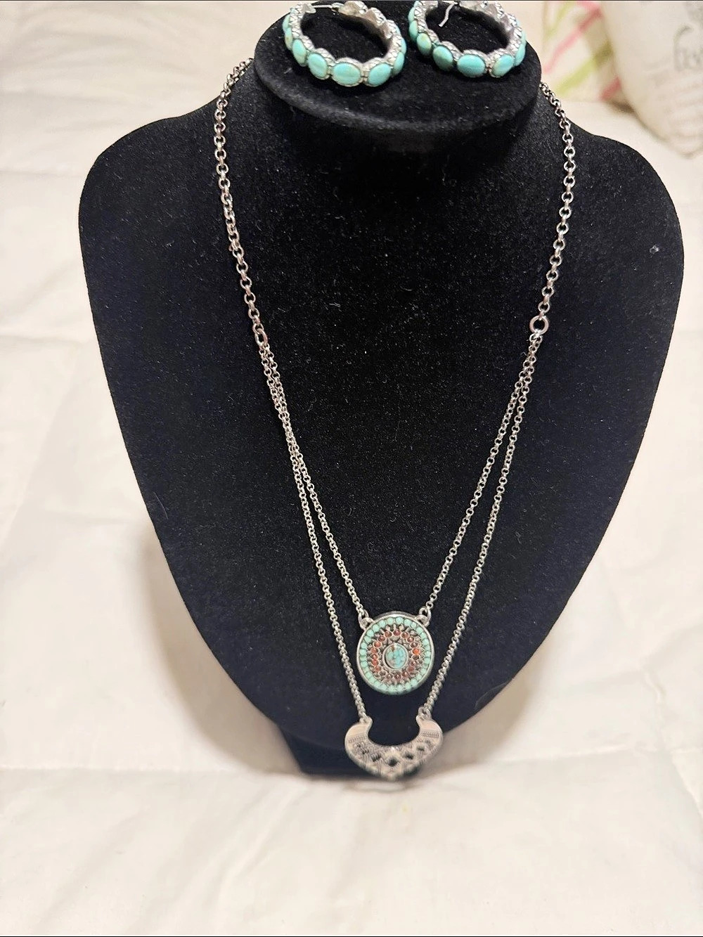 Paparazzi Valiant Voyage Silver & Blue Pendant Necklace Set vintage